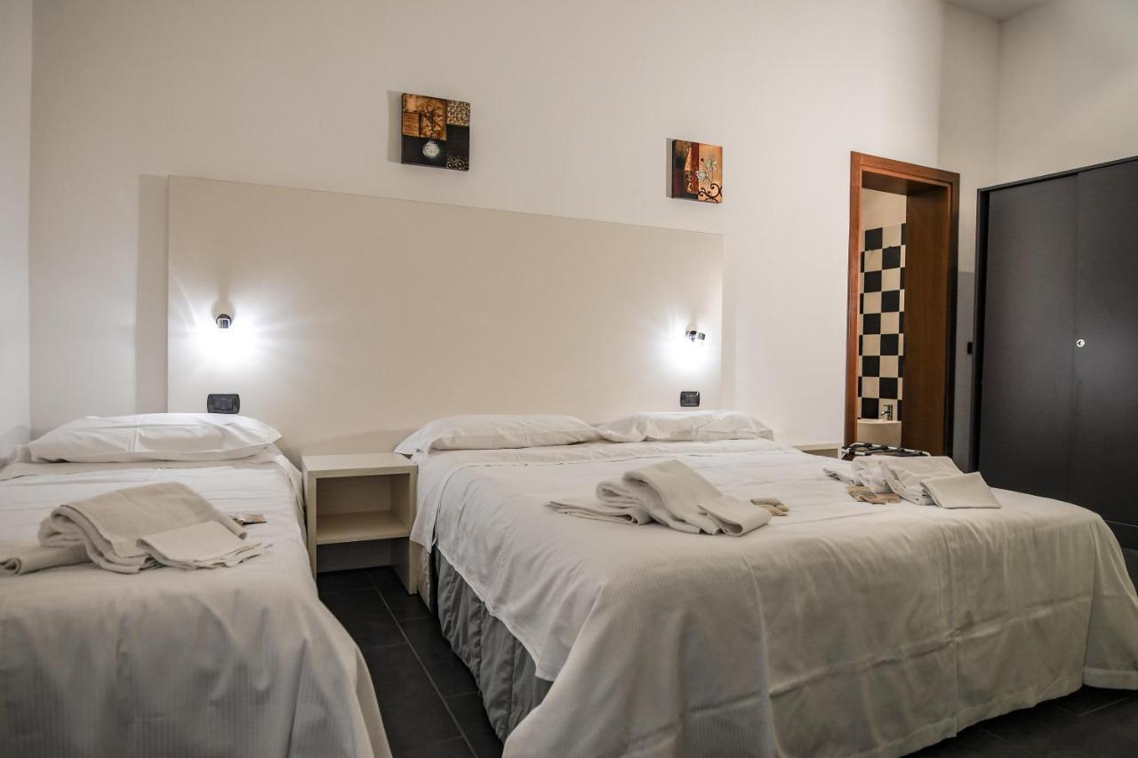 Zen Hotel Ferrara Exterior foto